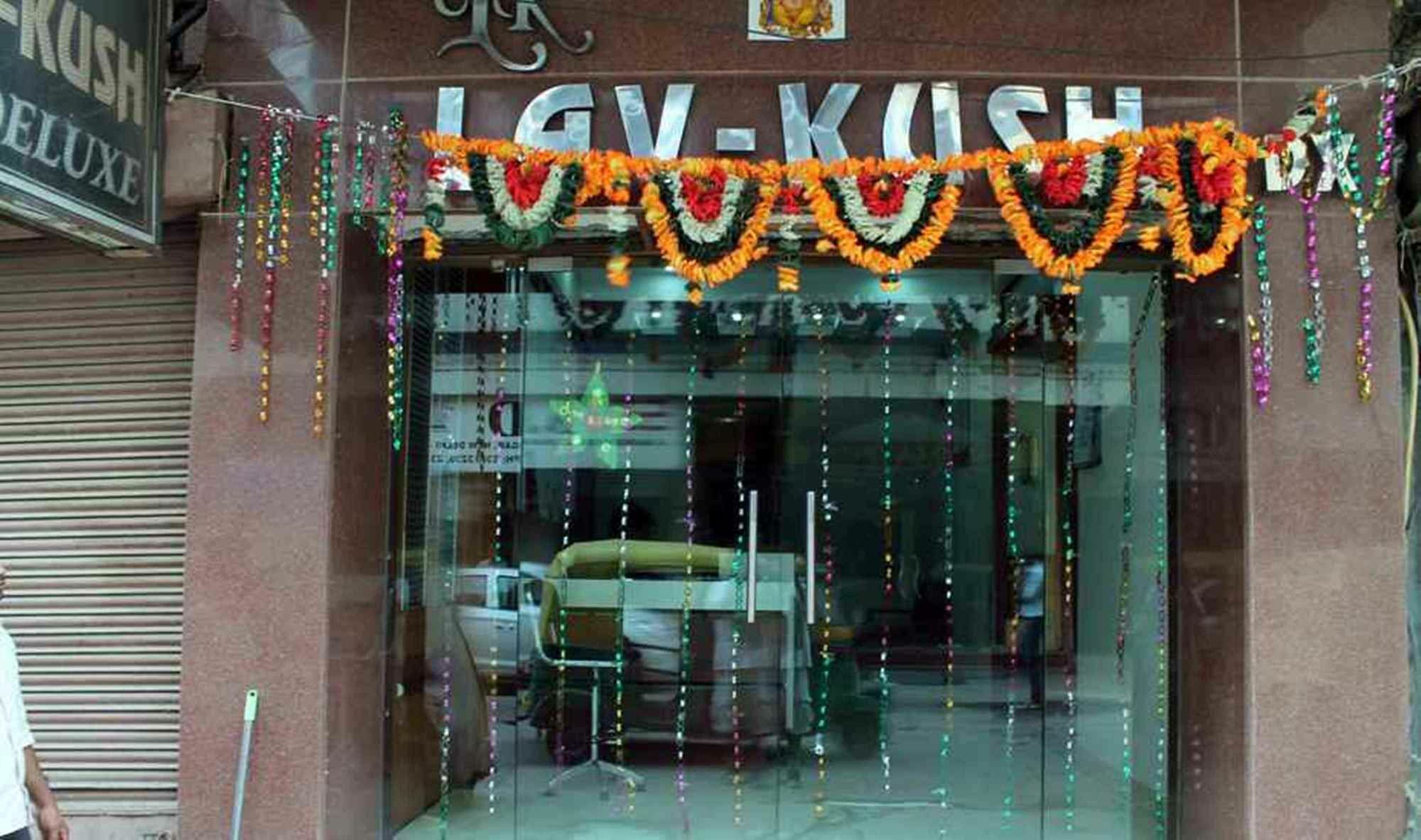 Hotel Lav Kush Deluxe " 3 Min Walking From New Delhi Railway Station " Exteriör bild